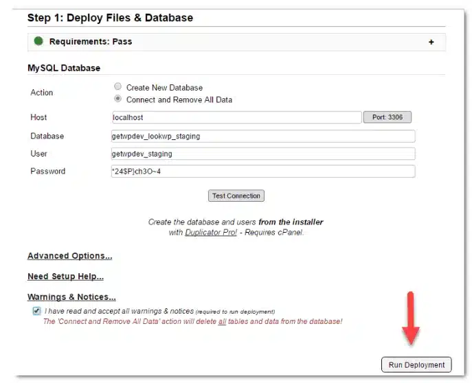 màn hình “Deploy Files & Database”.