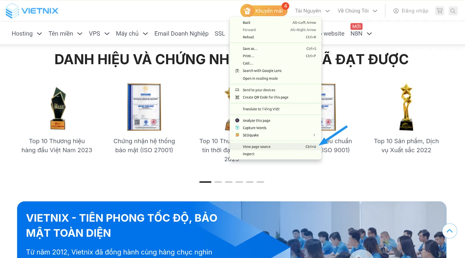 Nhấp chuột phải tại một vị trí bất kỳ trên trang web, chọn View page source