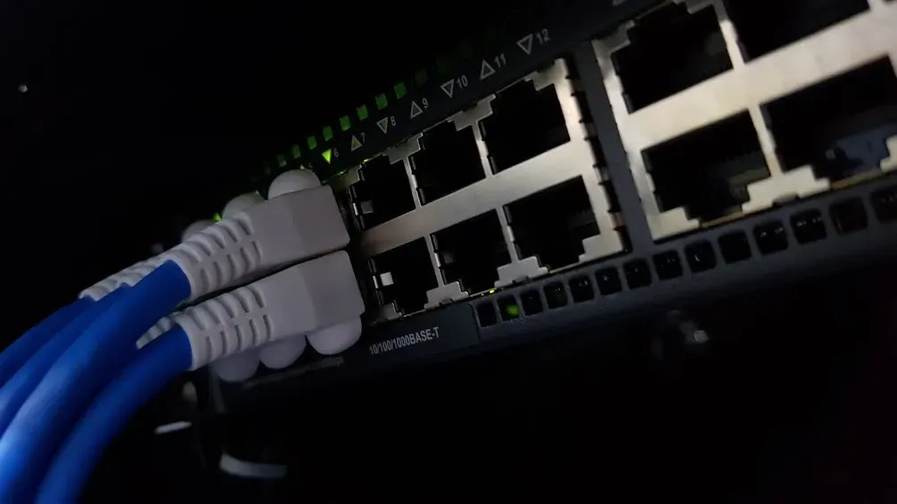 Switch mạng cho doanh nghiệp là gì?