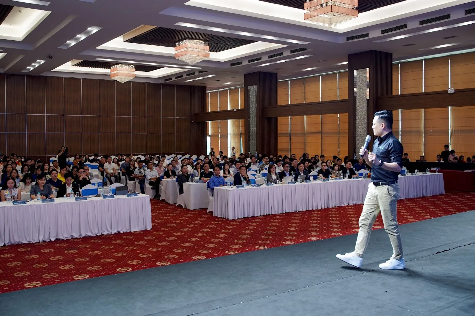 Mr. Nguyễn Hưng chia sẻ về chủ đề Bảo mật và tốc độ website - Bí mật tăng trưởng bền vững cho doanh nghiệp