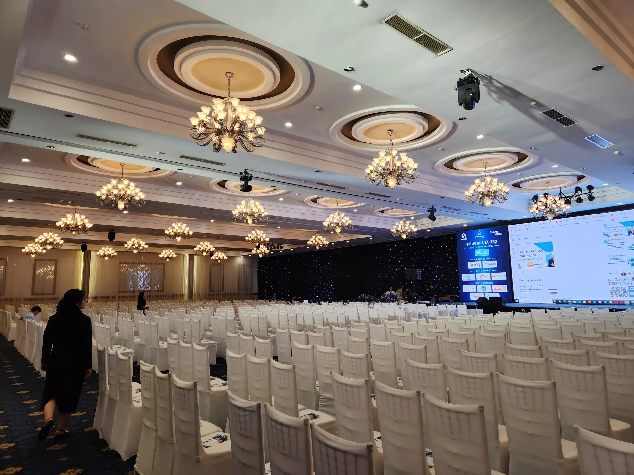 Đại hội Marketing Online 2025