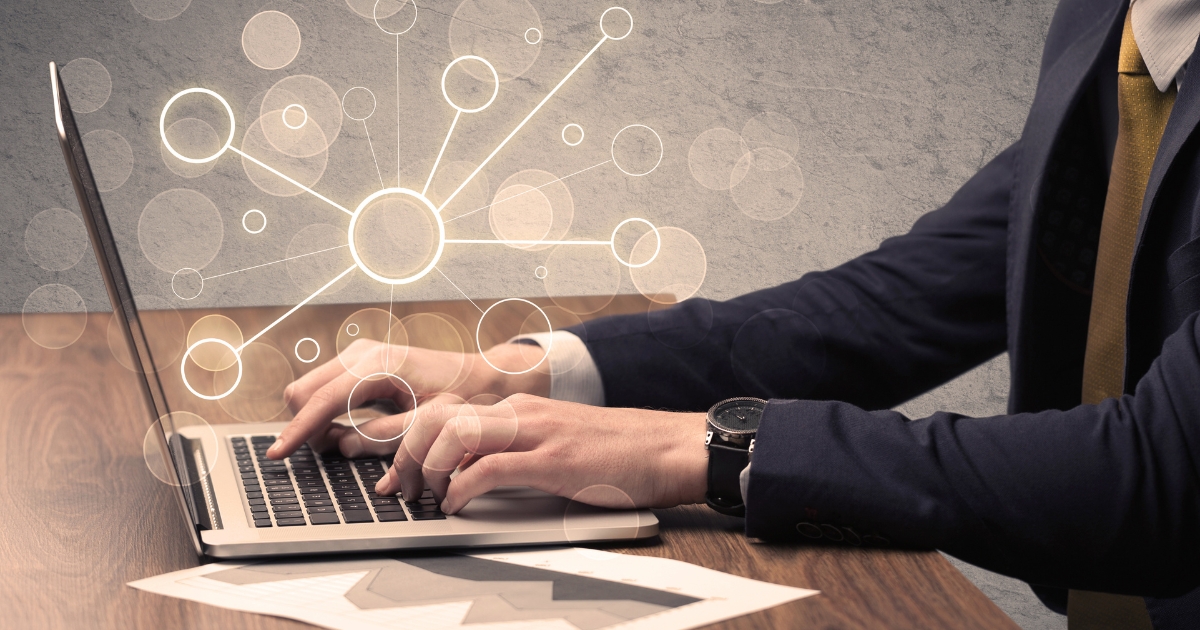 Input/Output (I/O) là một khái niệm nền tảng và vô cùng quen thuộc trong khoa học máy tính