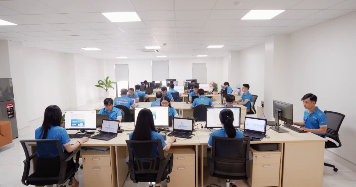 Tên miền .online là gì? Lợi ích và cách mua tên miền .online giá rẻ 55 Đội ngũ chuyên gia của Vietnix luôn sẵn sàng giải đáp và xử lý mọi vấn đề kỹ thuật cho bạn