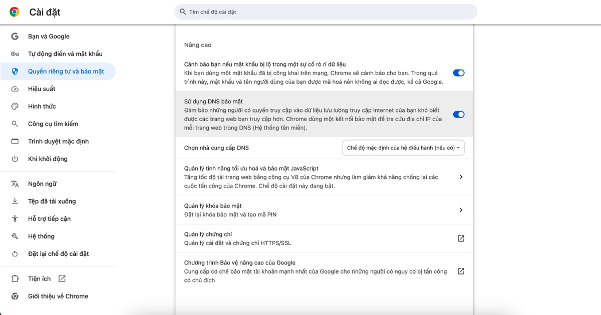 Bật tùy chọn Sử dụng DNS bảo mật