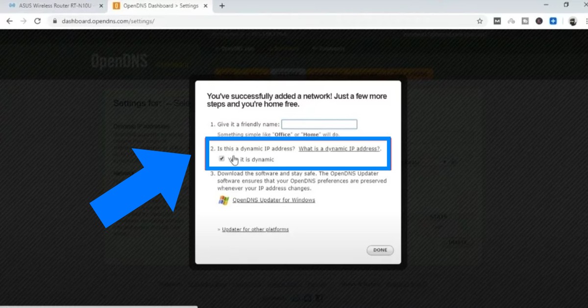 Bạn cần đặt tên nhận diện cho mạng, chọn Dynamic IP cho mạng gia đình