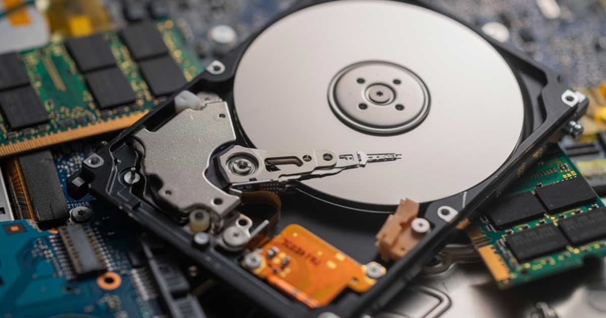 Ổ cứng HDD là một trong những dạng lưu trữ dữ liệu phổ biến (Internet)