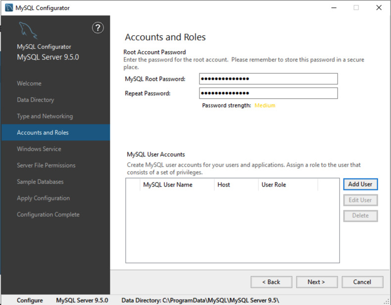 Nhập và xác nhận một mật khẩu đủ mạnh cho tài khoản root