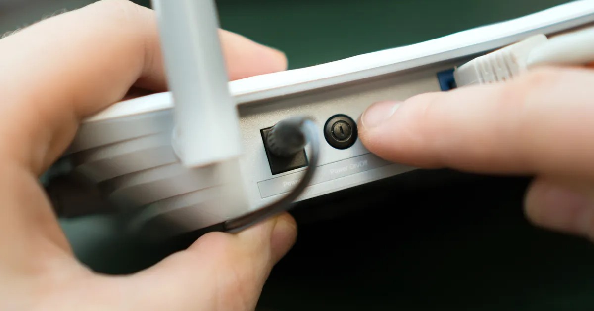 Bạn cần tắt nguồn thiết bị modem hoặc router